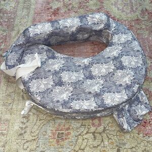 My Brest Friend Nursing Pillow